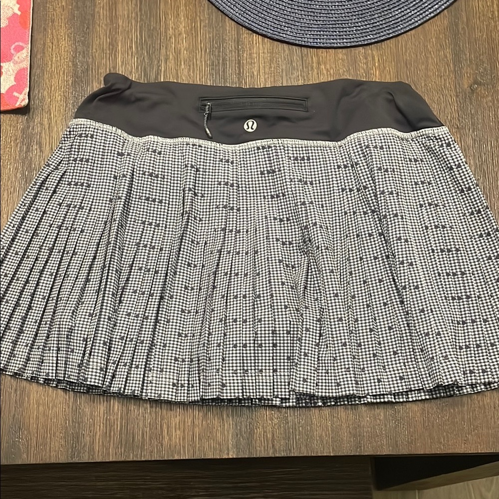 Lululemon Athletica Gray Skater Mini Skirt Pleated Casual